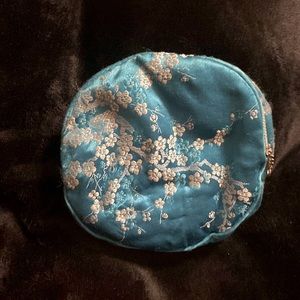 Small Chinese circular purse or cosmetic bag